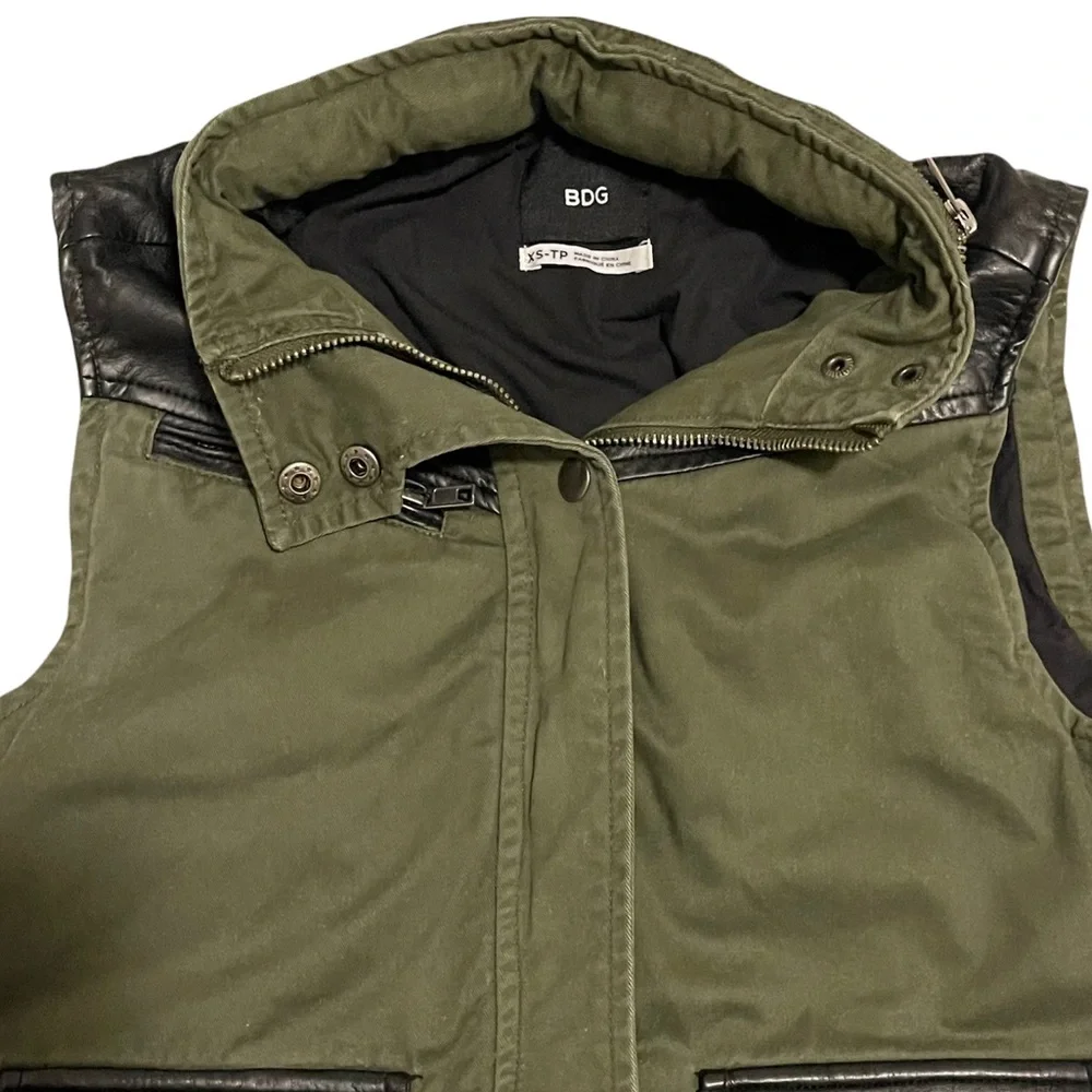 BDG Army Green & Faux leather Hooded Utility Vest Size XS - Picture 6 of 10